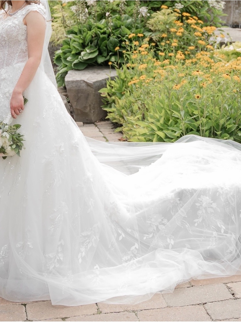 Elegant White Lace Bridal Gown with Train